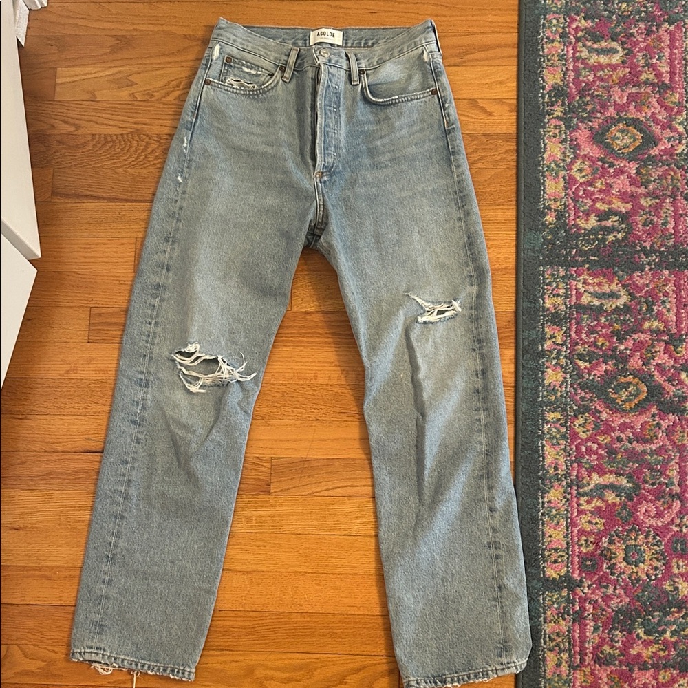 Distressed women’s Jeans - Straight Fit